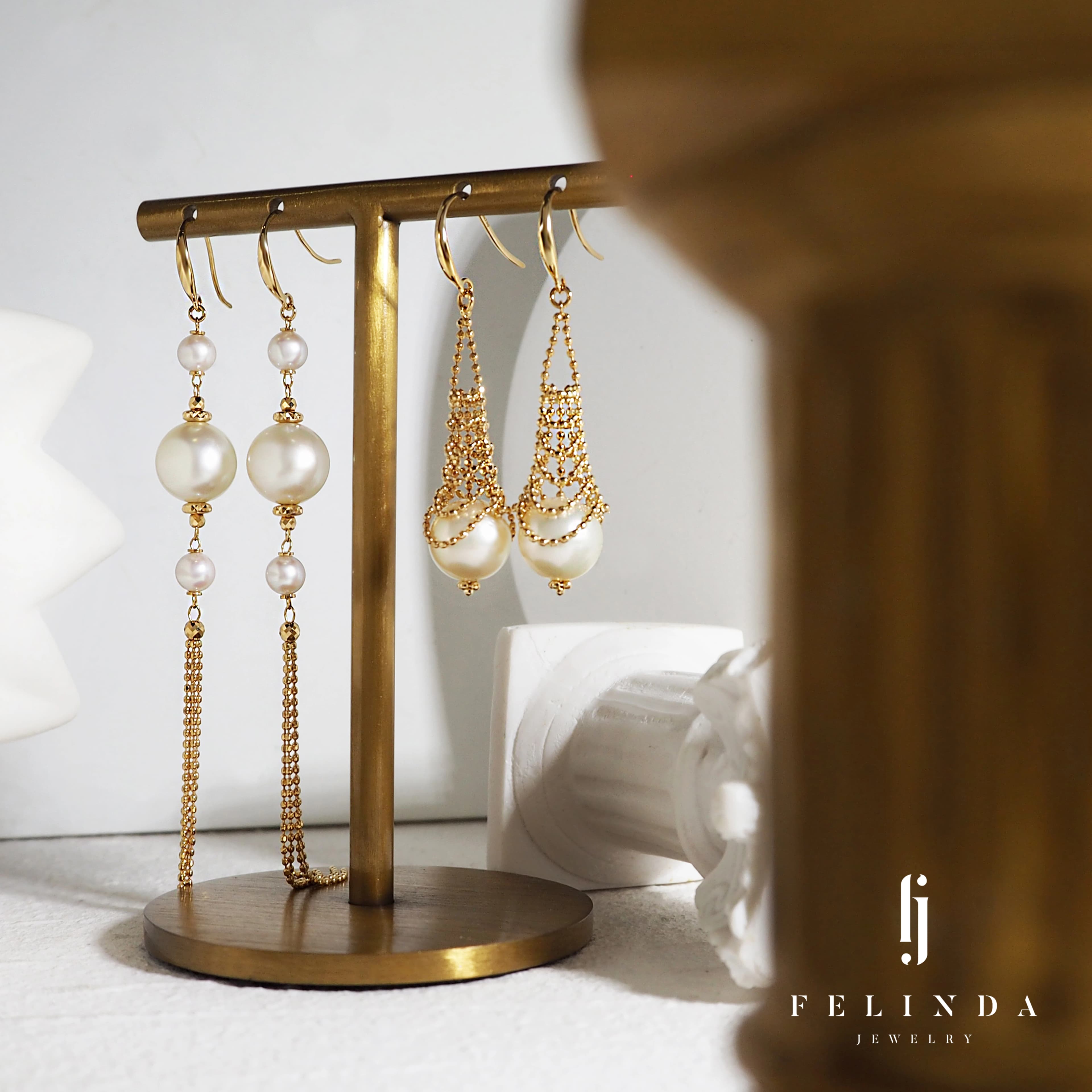 FJ Insta Dangling Pearl Earrings 4