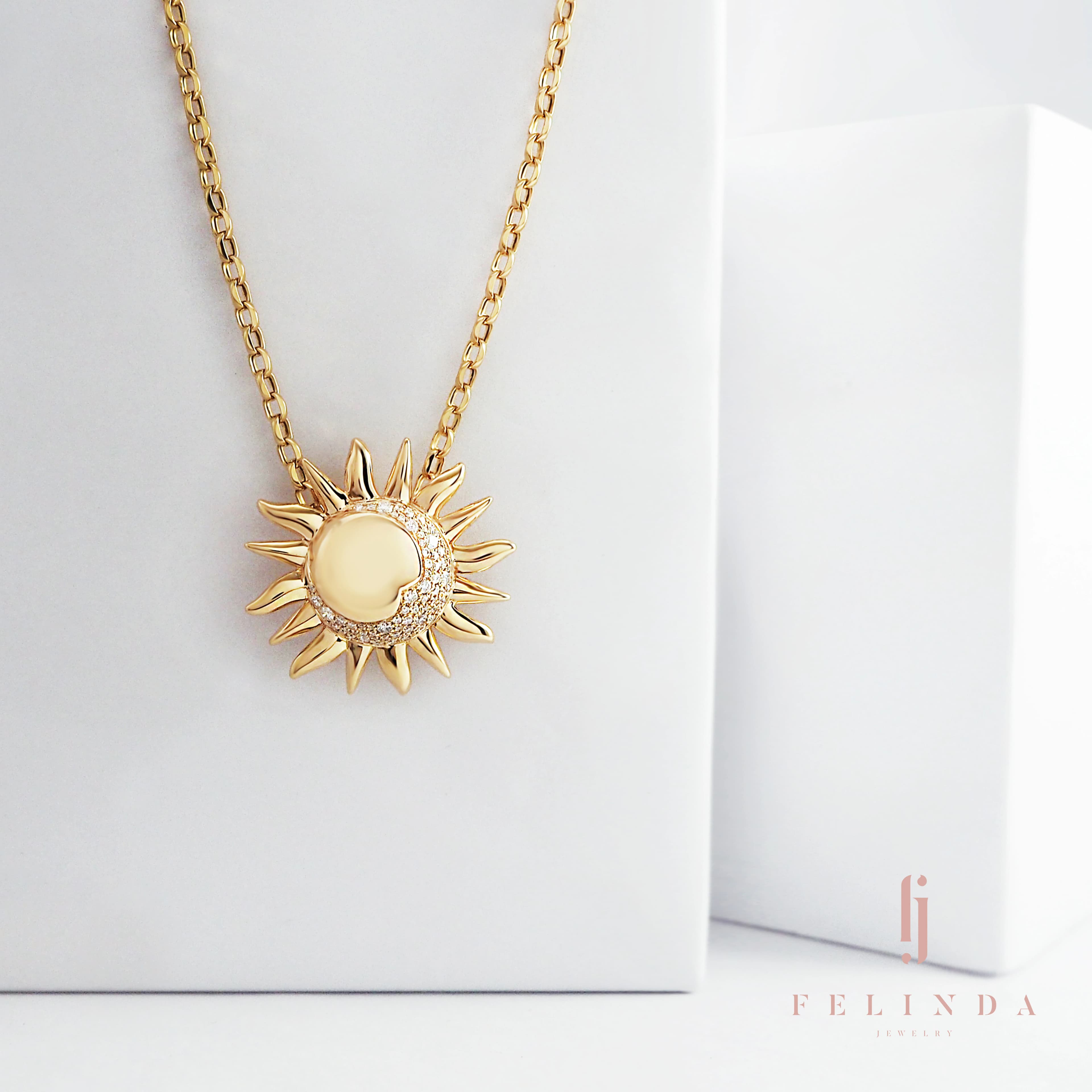 Layering necklaces without the tangle
