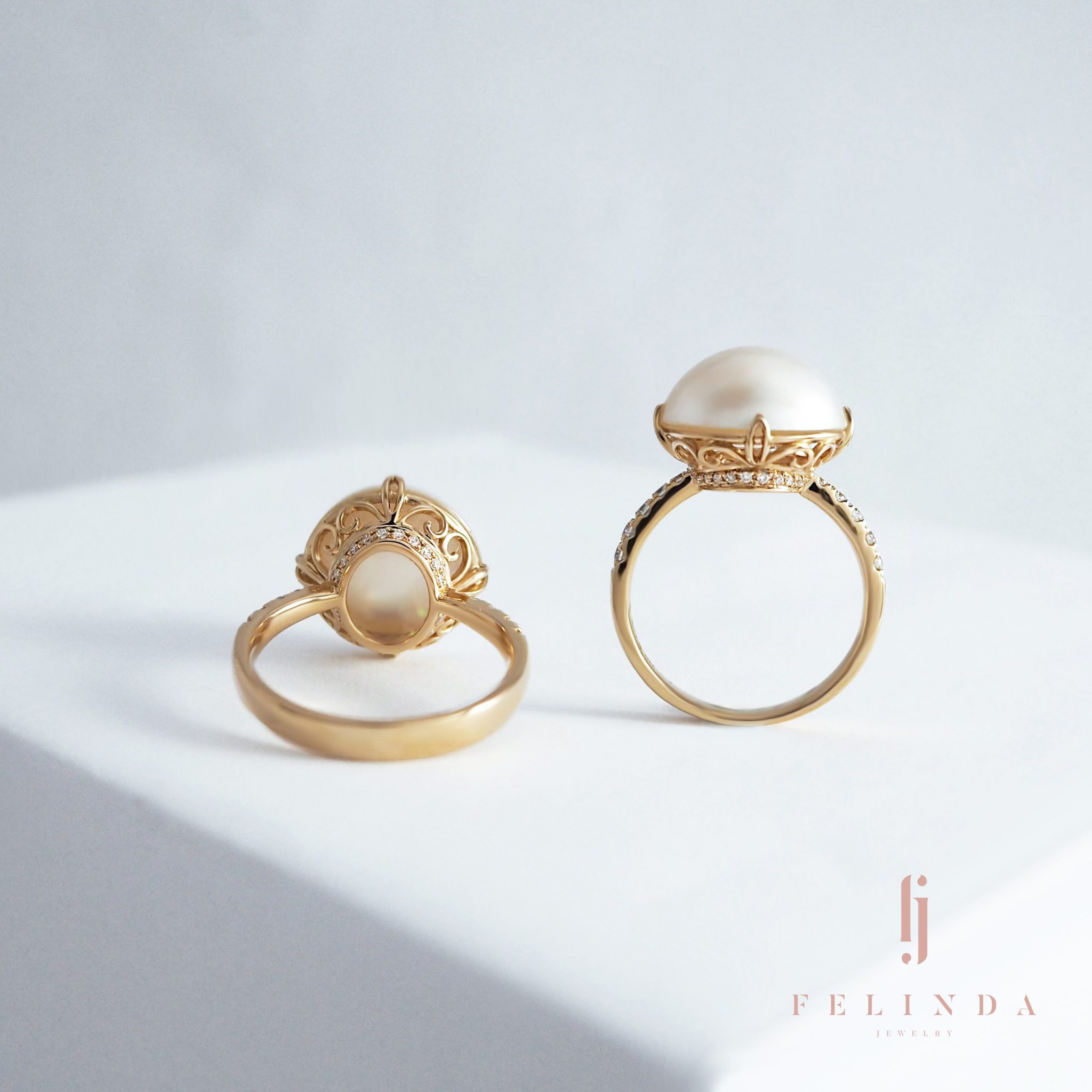 18k Gold with South Sea Mabe Pearl & Diamond Ring