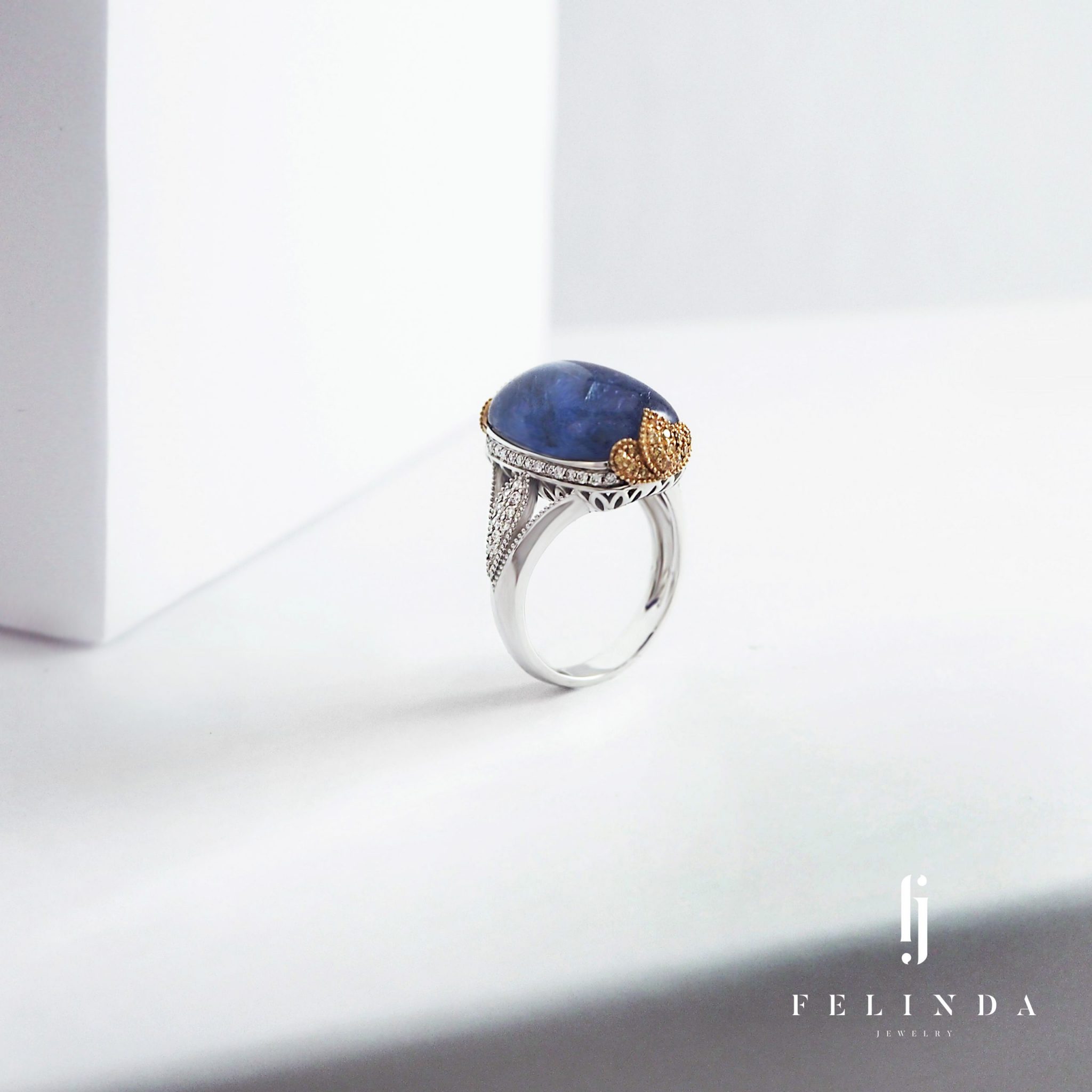 AURORA - 18k Gold with Tanzanite & Diamond Ring