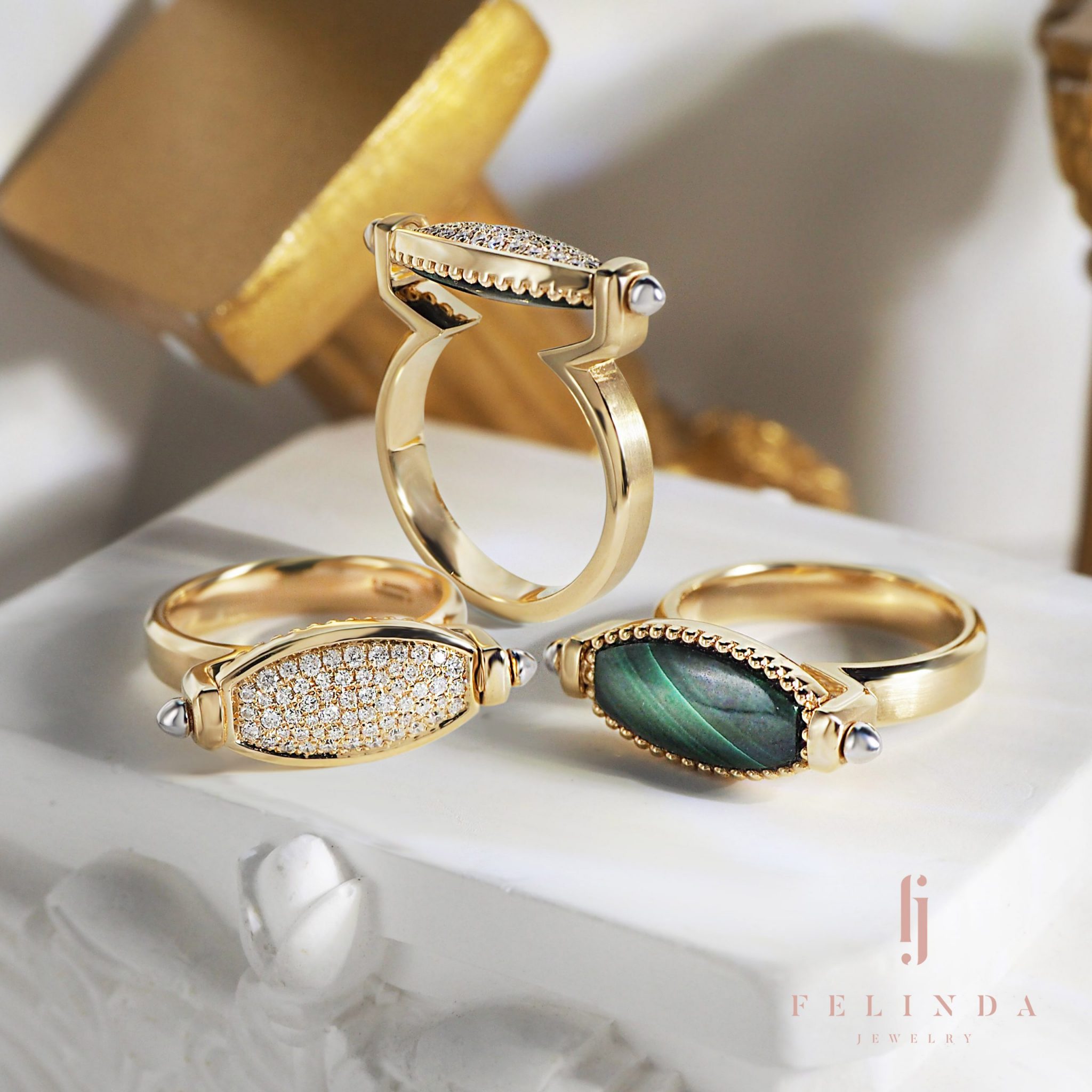 18K Malachite and Diamond Ring