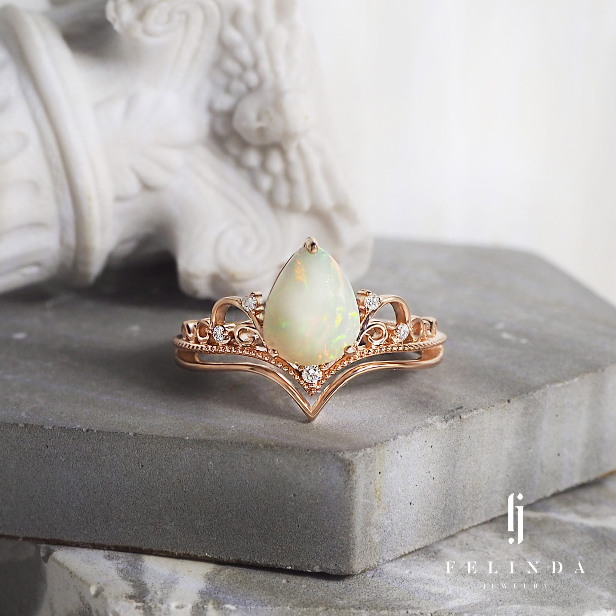 18K Opal Ring