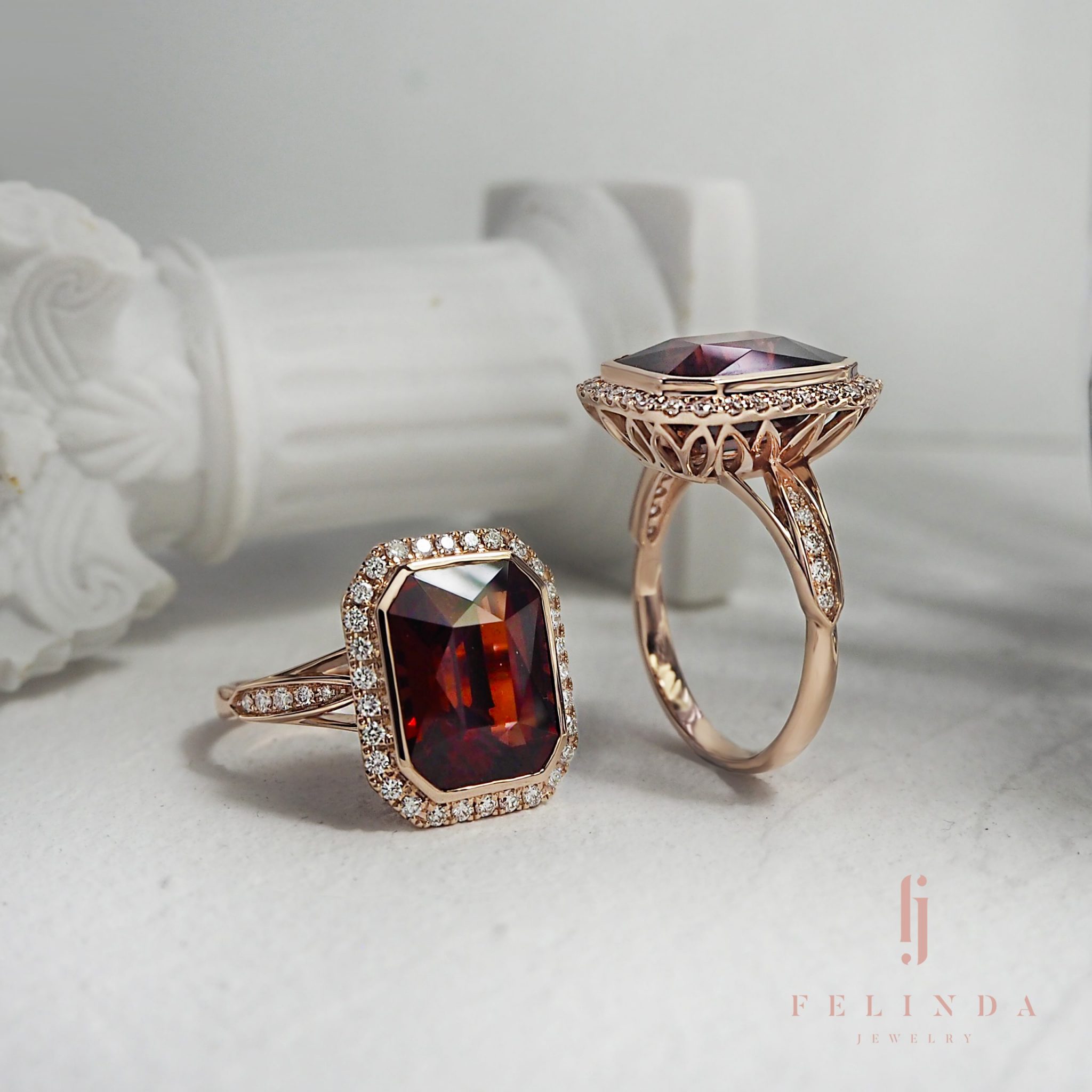 18K Red Garnet with Diamond Vintage Ring